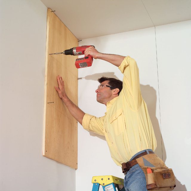 Fasten the end panel