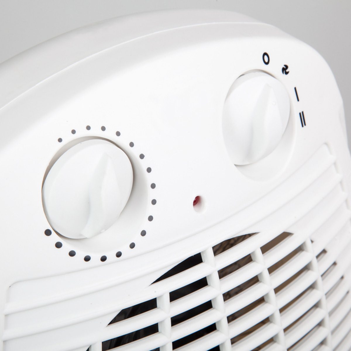 shutterstock_328076534 electric space heater