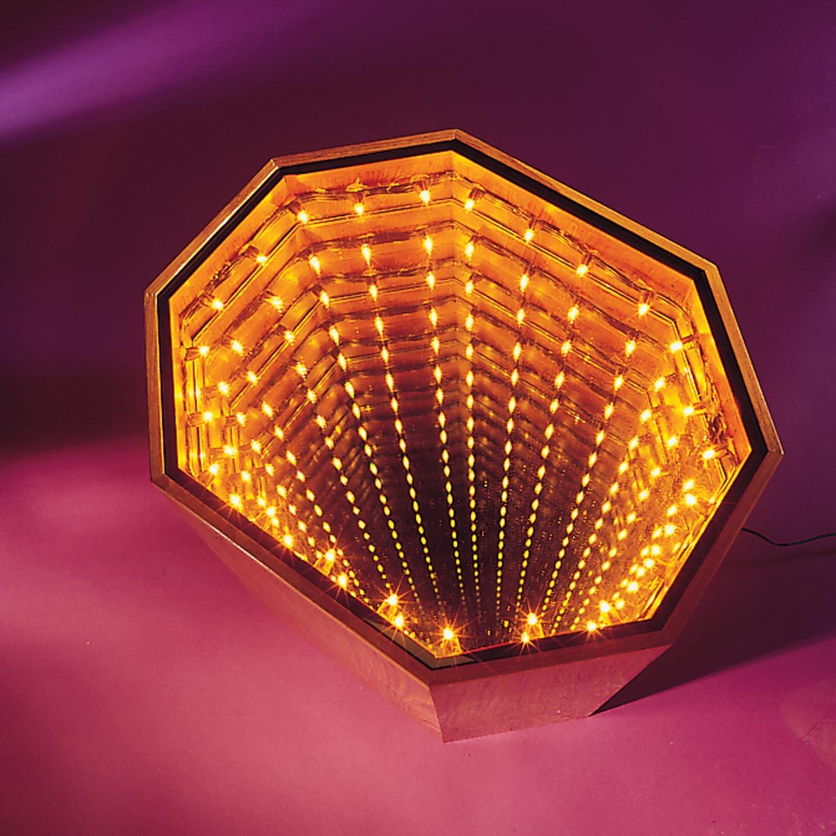 FH00NOV_02140001 infinity table