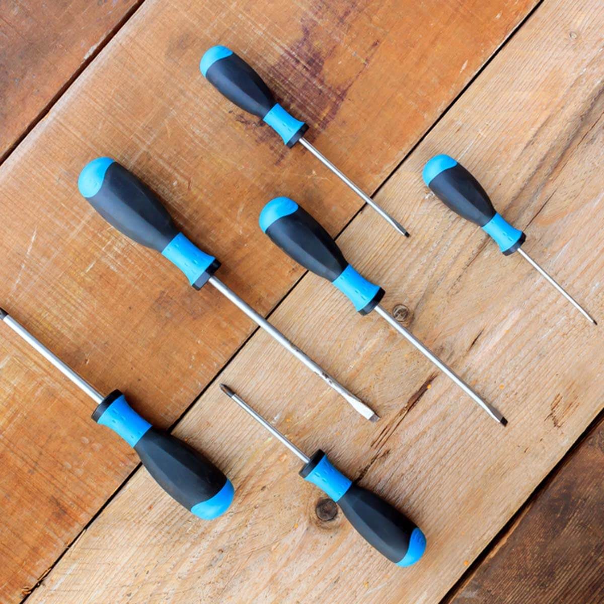 screwdrivers_450089770