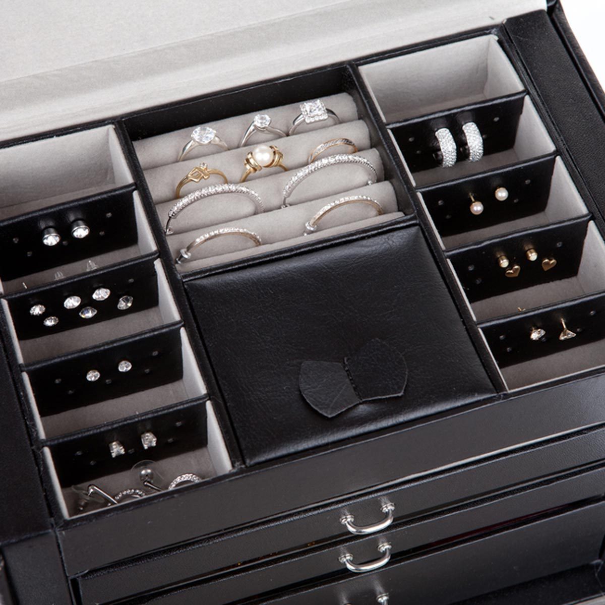 shutterstock_175087952 jewelry box