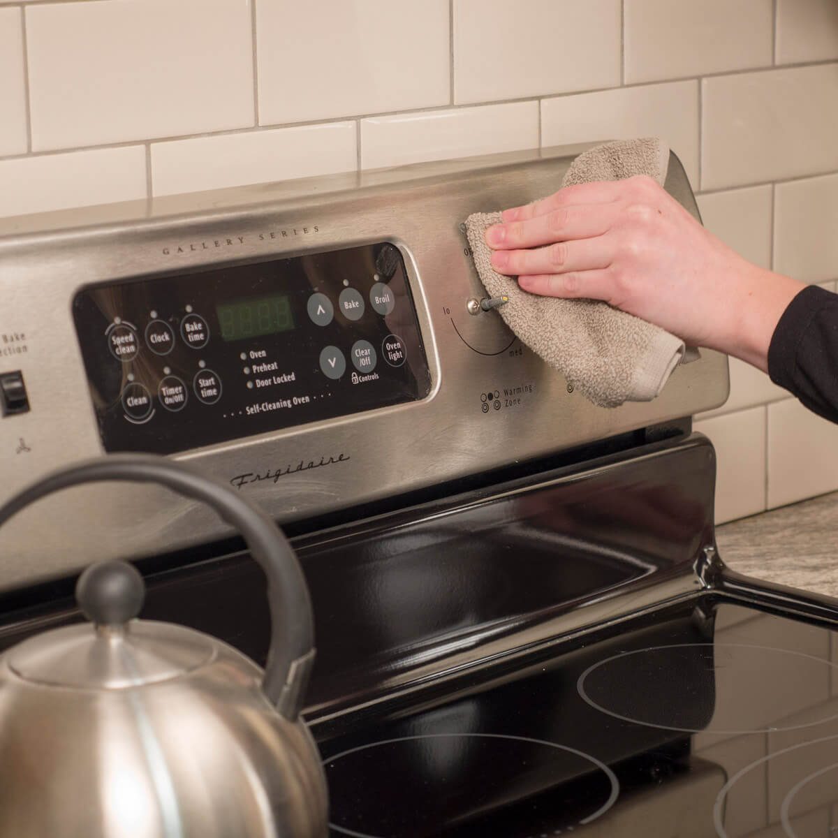 Car wax HH Buff clean