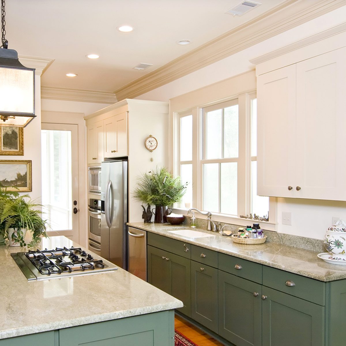 shutterstock_45342838 kitchen cabinet trim