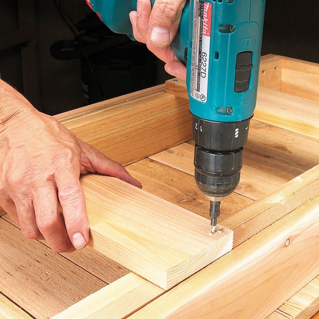 attach stretchers grill table