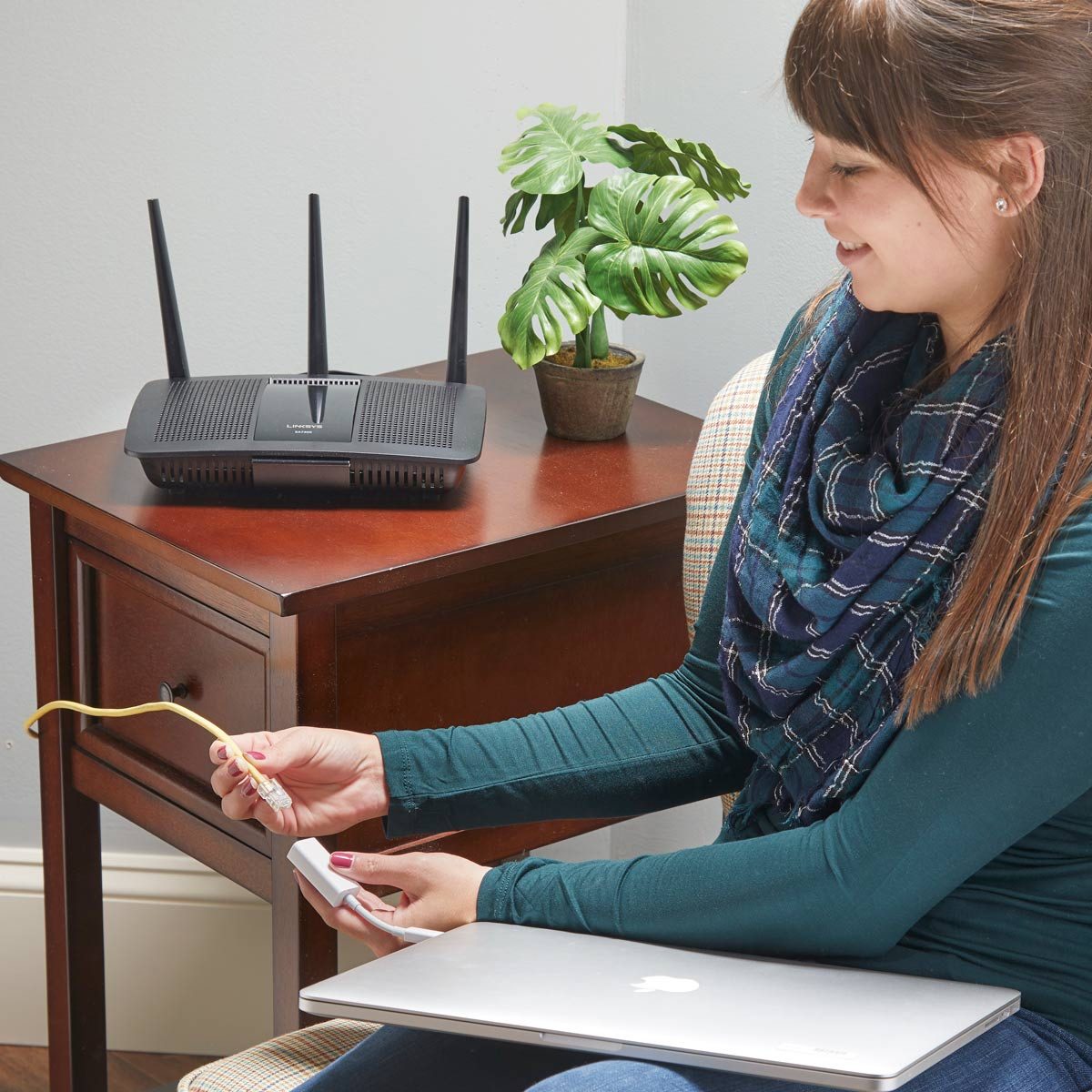 computer plug into ethernet 