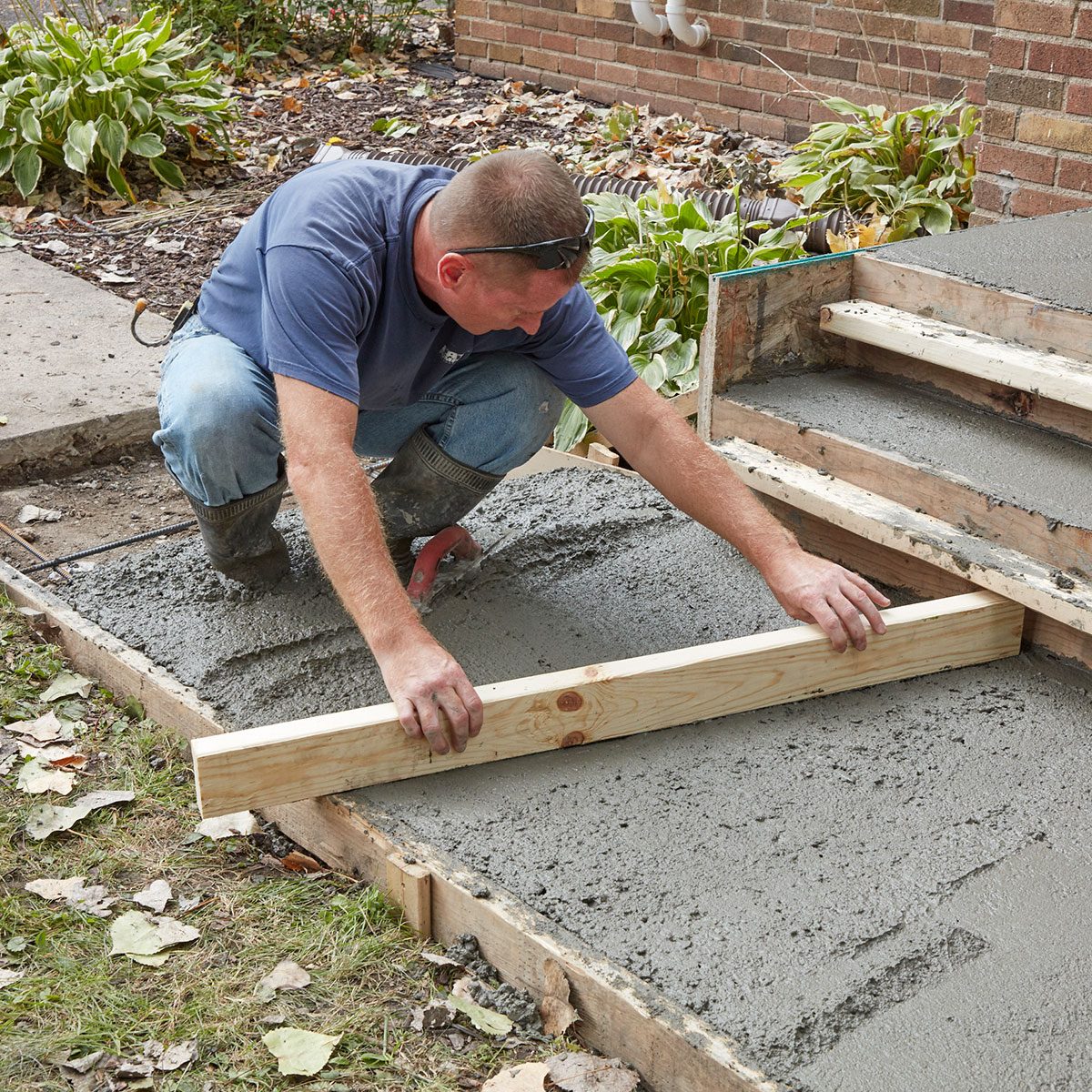 Screeding the sidewalk | Construction Pro Tips