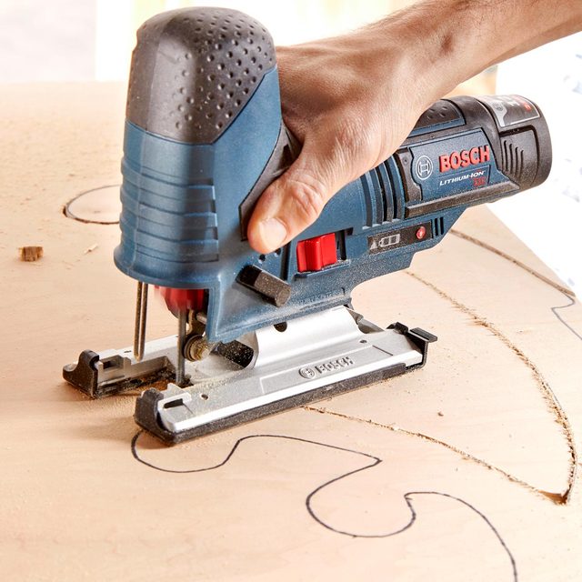 cordless jigsaw 12 volt battery