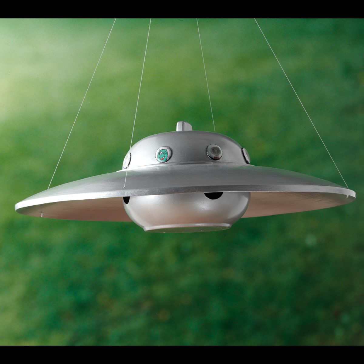 UFO-Bird-Feeder