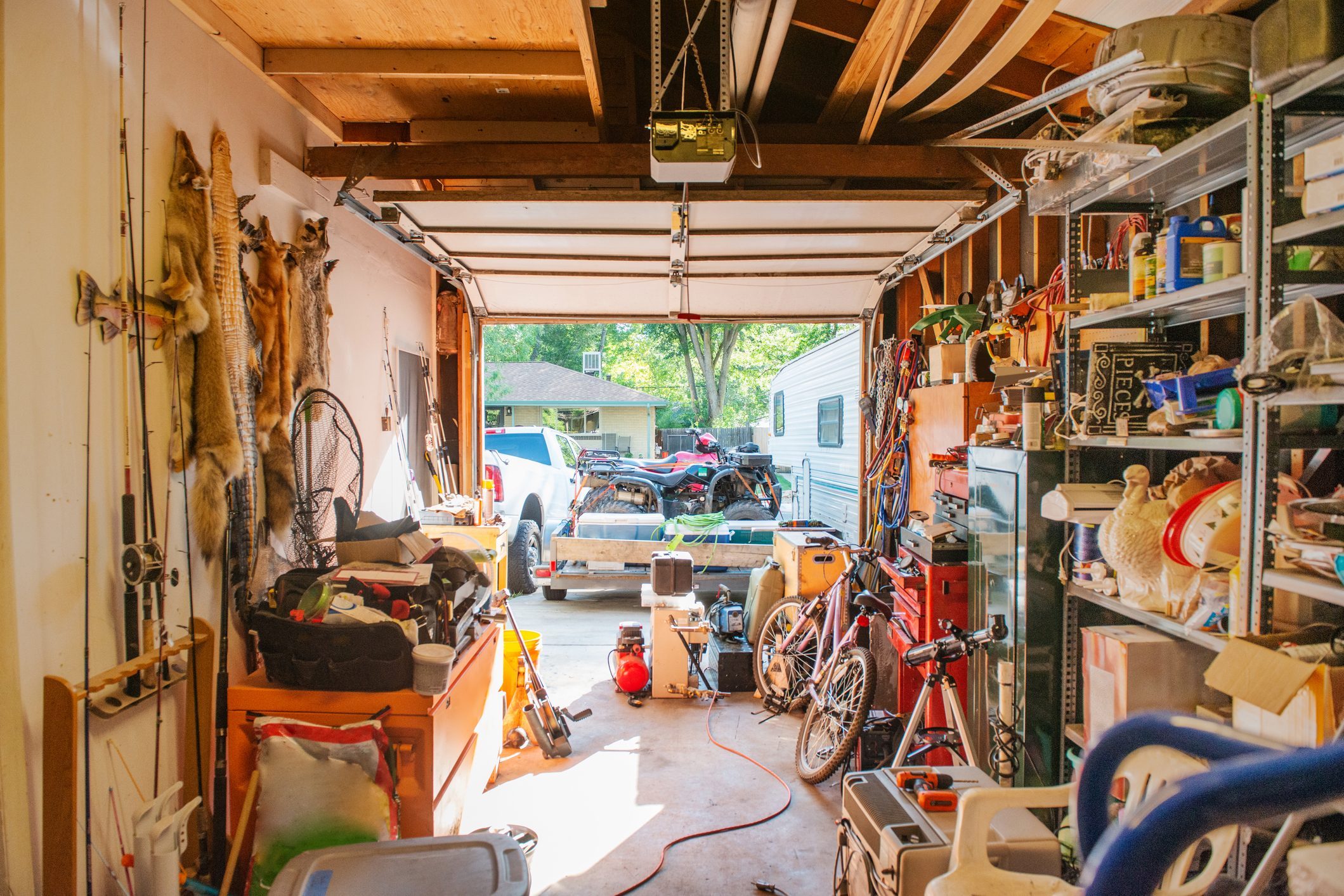 25 Ways to Organize Your Garage for Fall