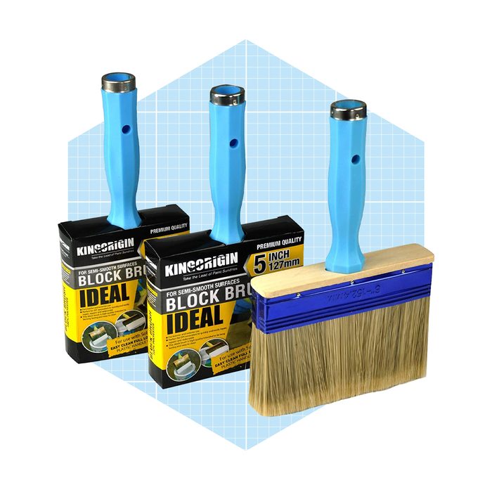 Three paintbrushes with blue handles rest beside their packaging, showcasing the product name and specifications on a light grid background.