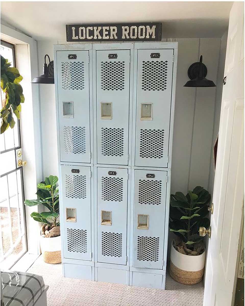 Entry Lockers