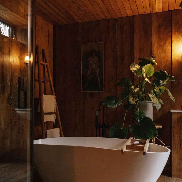 spa bathroom bath tub