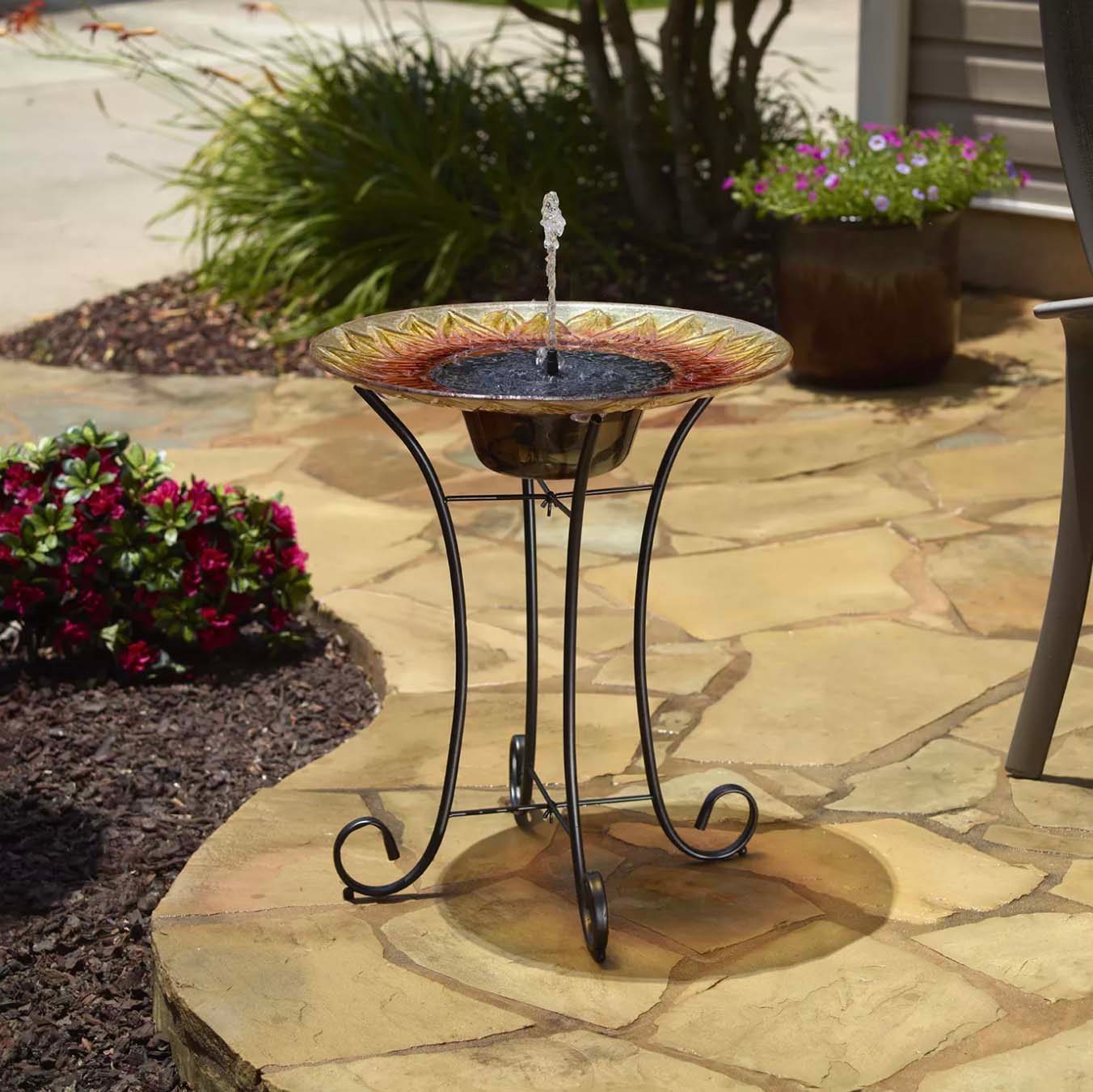 Sunflower fountain birdbath