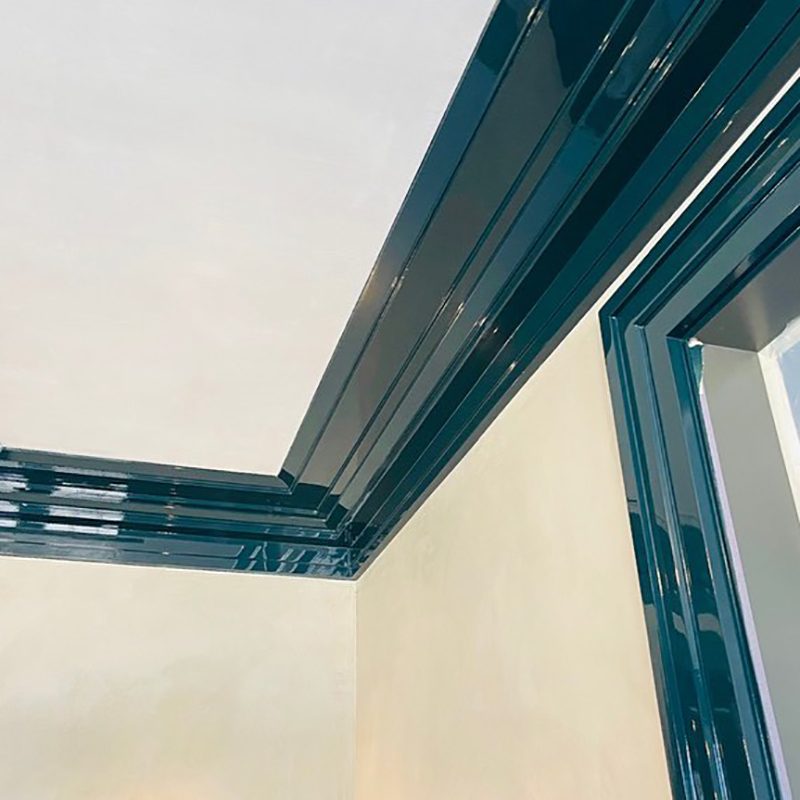 Glossy Crown Molding