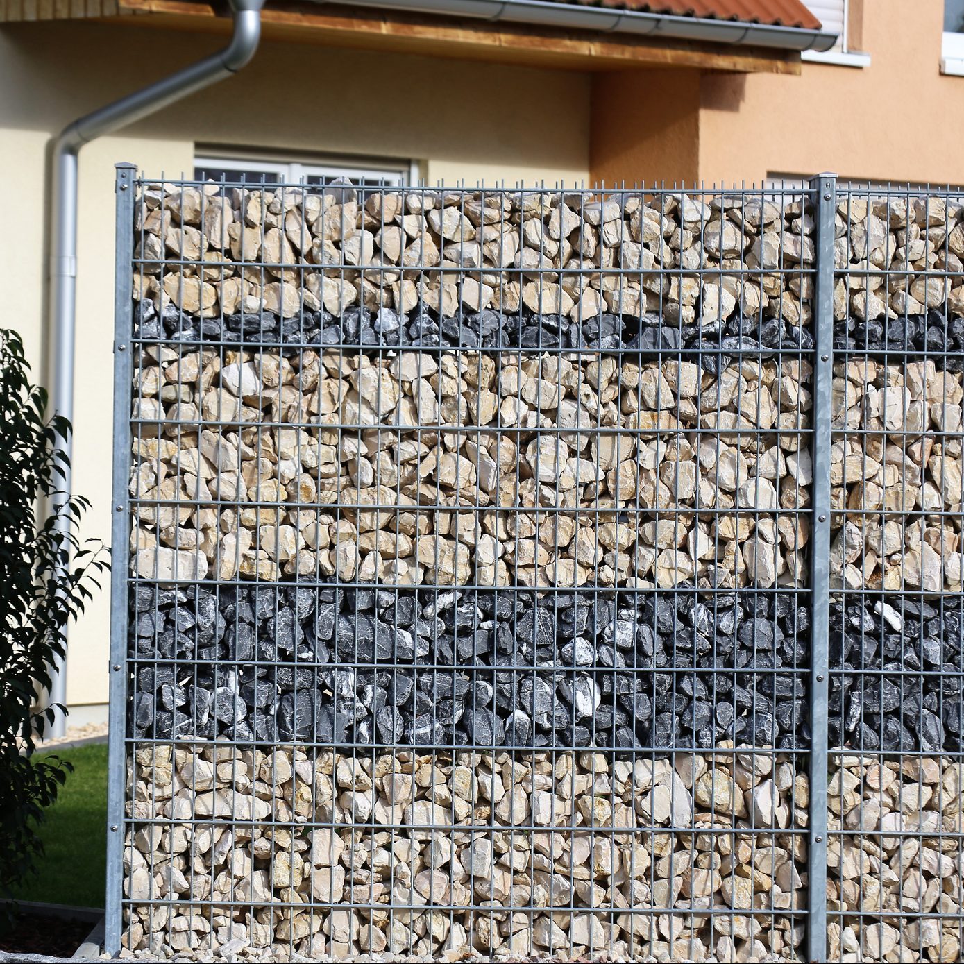Gabion fence wall