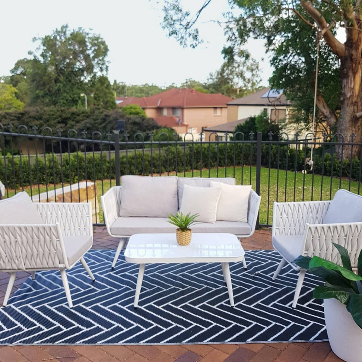 Modern Furniture Set Courtesy Stephc.style Instagram