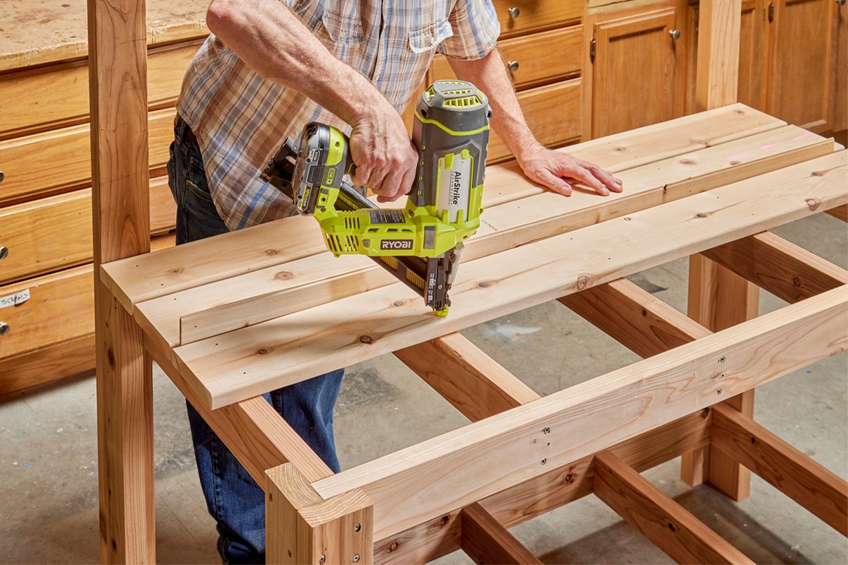 Fh22sep 620 56 014 How To Build A Simple Gardening Bench