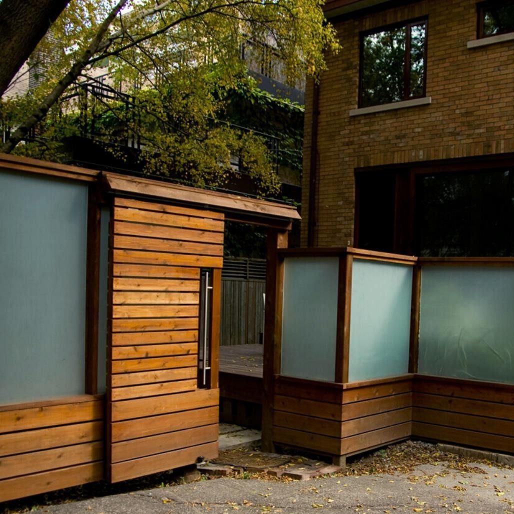 Sliding Wood Gate Ecomm Via Bsqlandscape