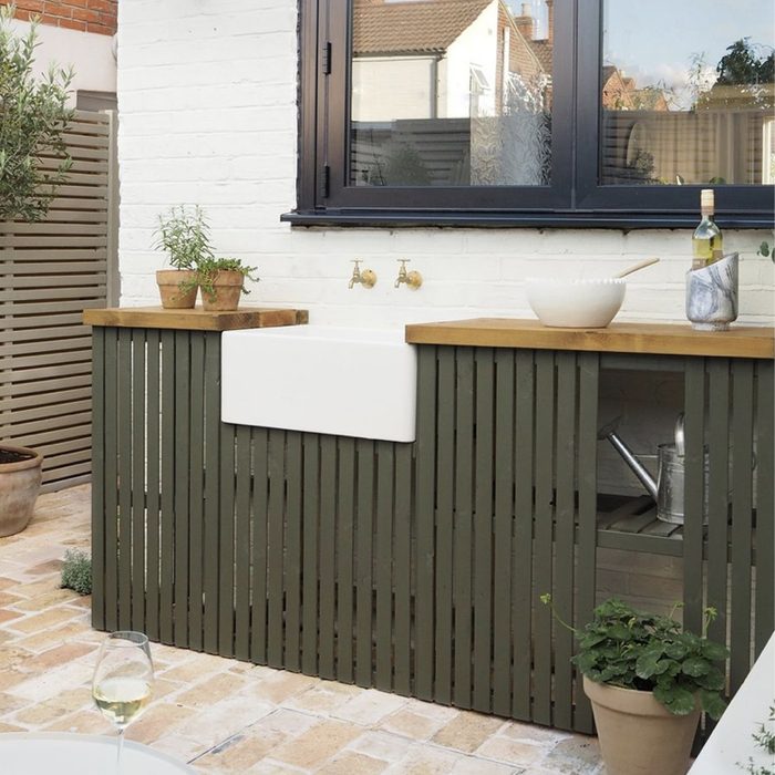 Courtyard Kitchen Via @lukearthurwells Instagram