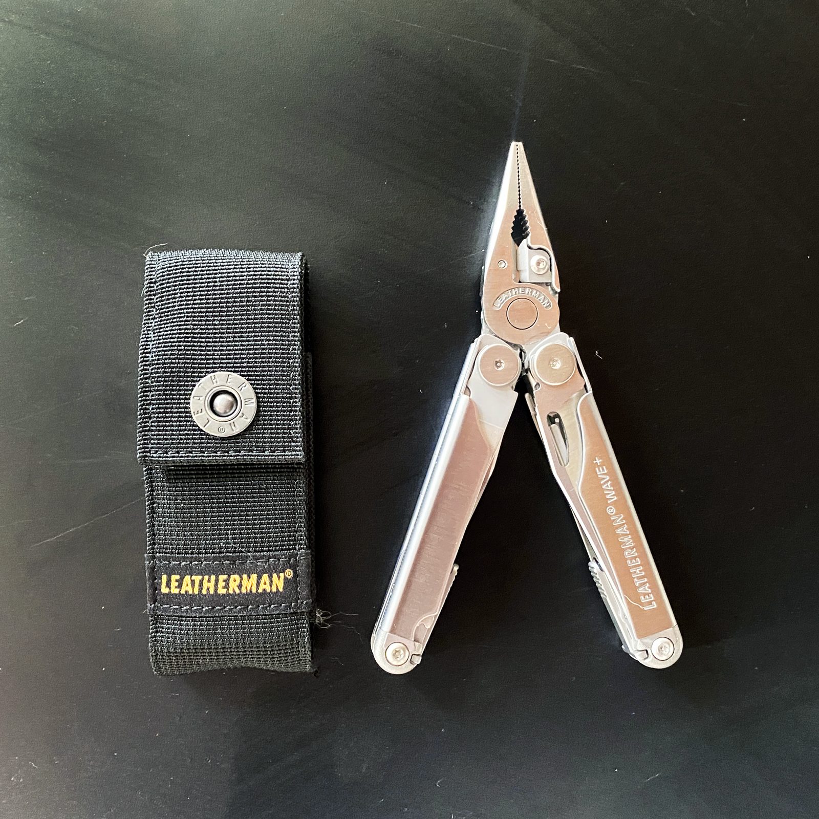 Leatherman Wave next to case