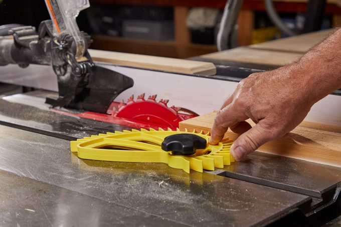 Hedgehog Featherboard features