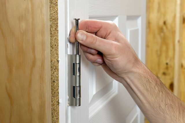 Freeing the pins of the Door