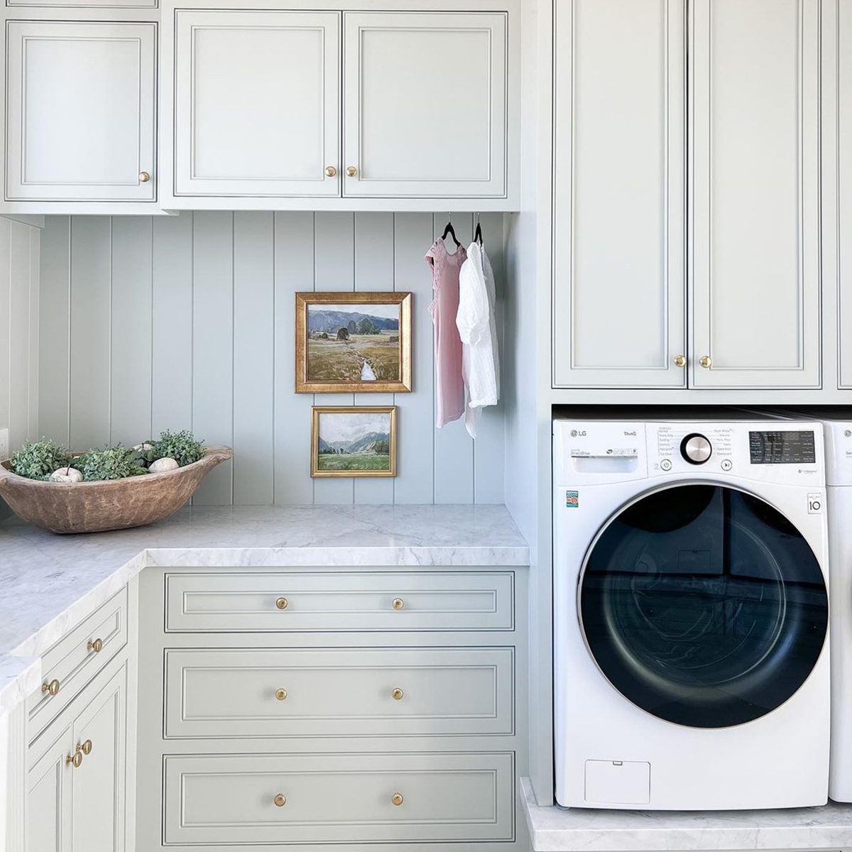10 Laundry Room Countertop Ideas You
