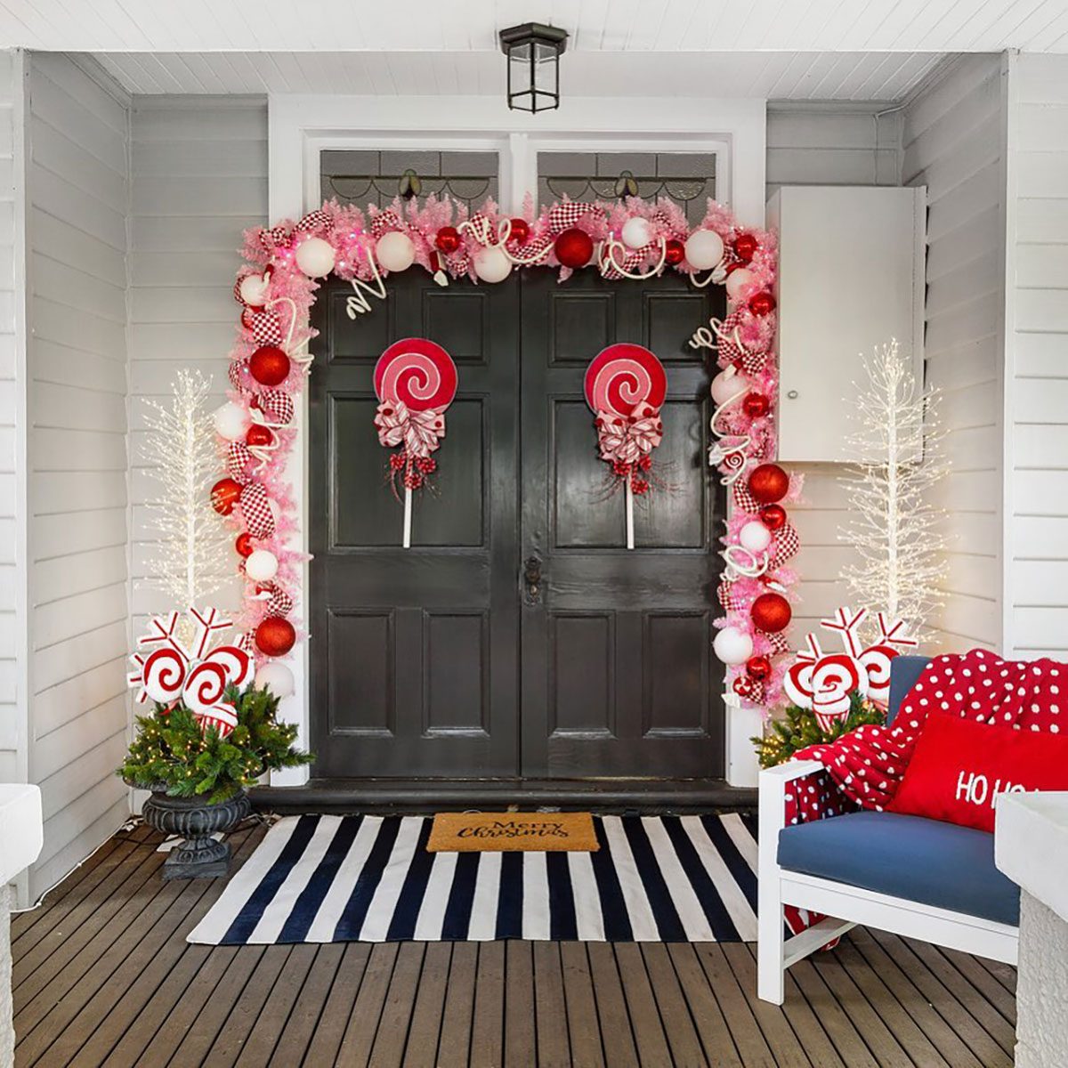 9 Front Porch Christmas Decor Ideas
