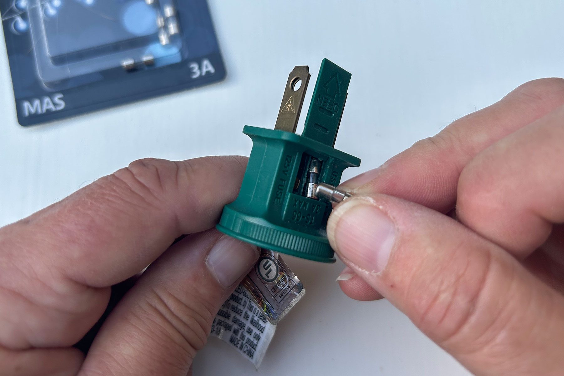 Installing new fuses