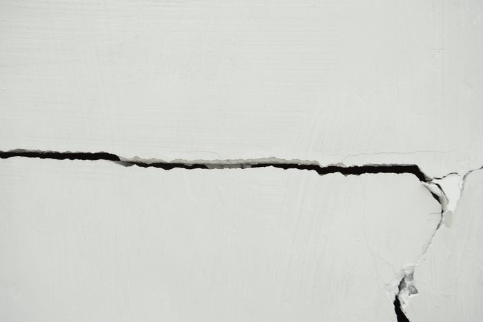 Home problem, building problem, wall cracked problem