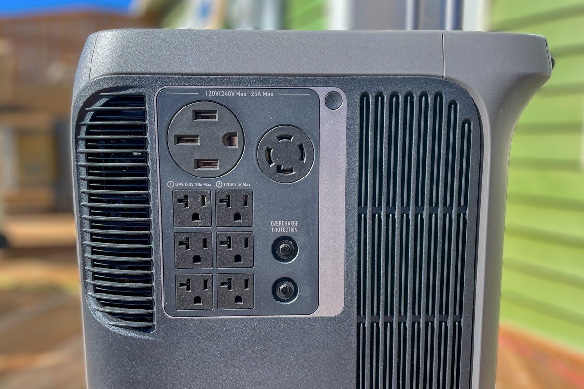 Ankers Solix F3800 Portable Power Station ports