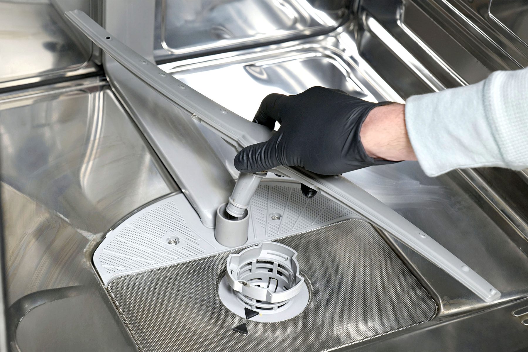 How To Clean A Dishwasher Filter And Spray Arm Fhmvs24 Pk 03 22 Cleandishwasherfilterandsprayarms Step2