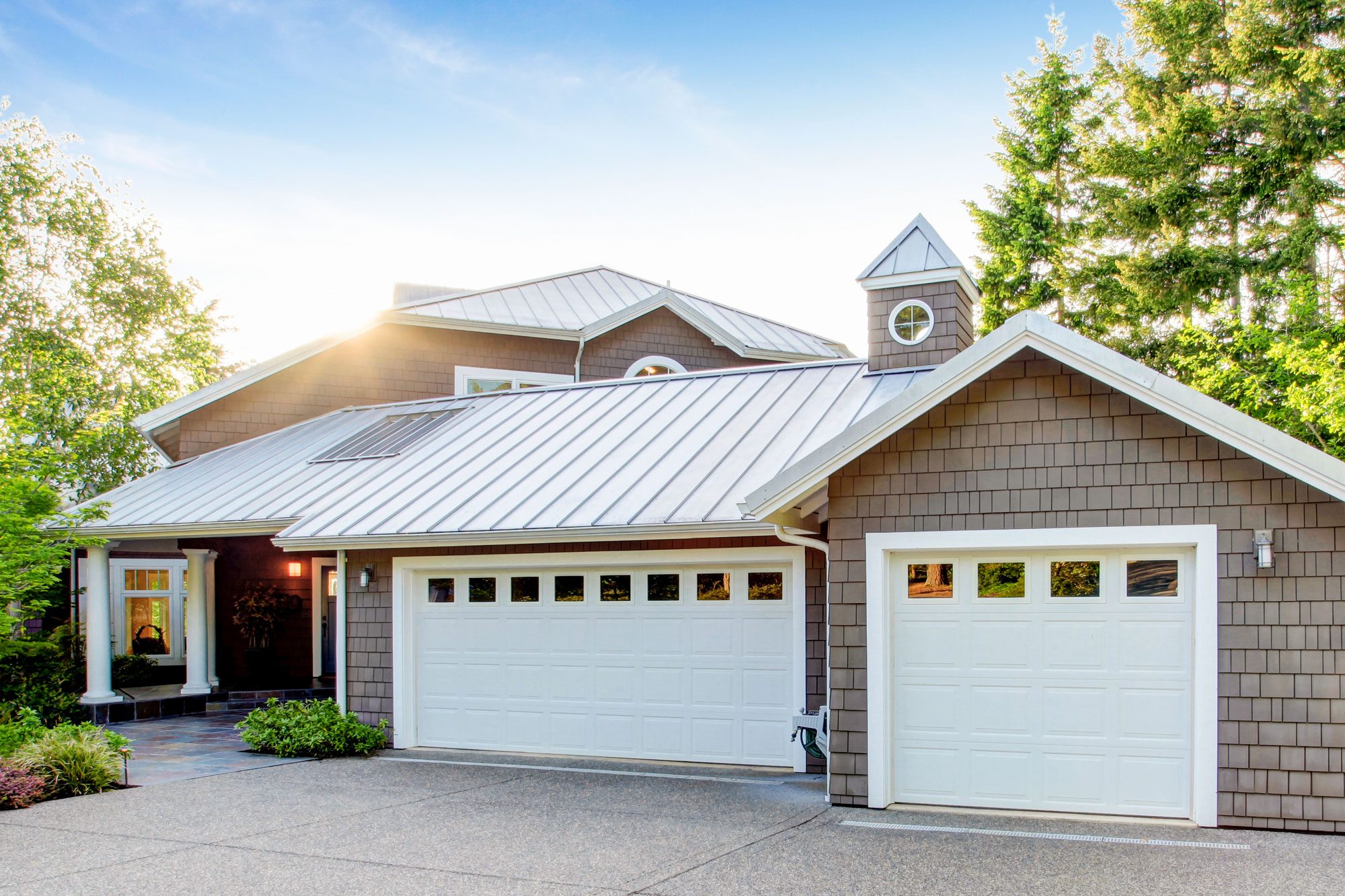 Modern House With Cool Roofing