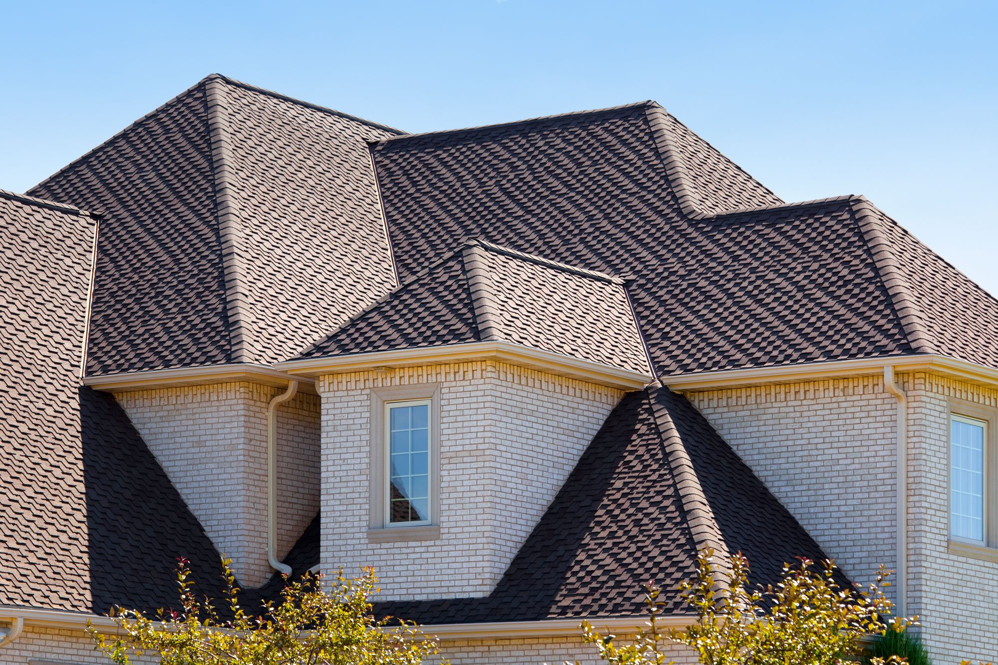 New Dimensional Asphalt Shingle Complex Roof