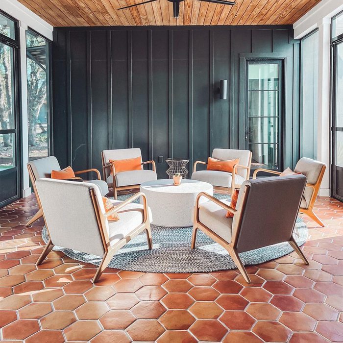 9 Cozy Screened In Porch Ideas Upgraded Flooring Courtesy @irwinsinaustin Instagram