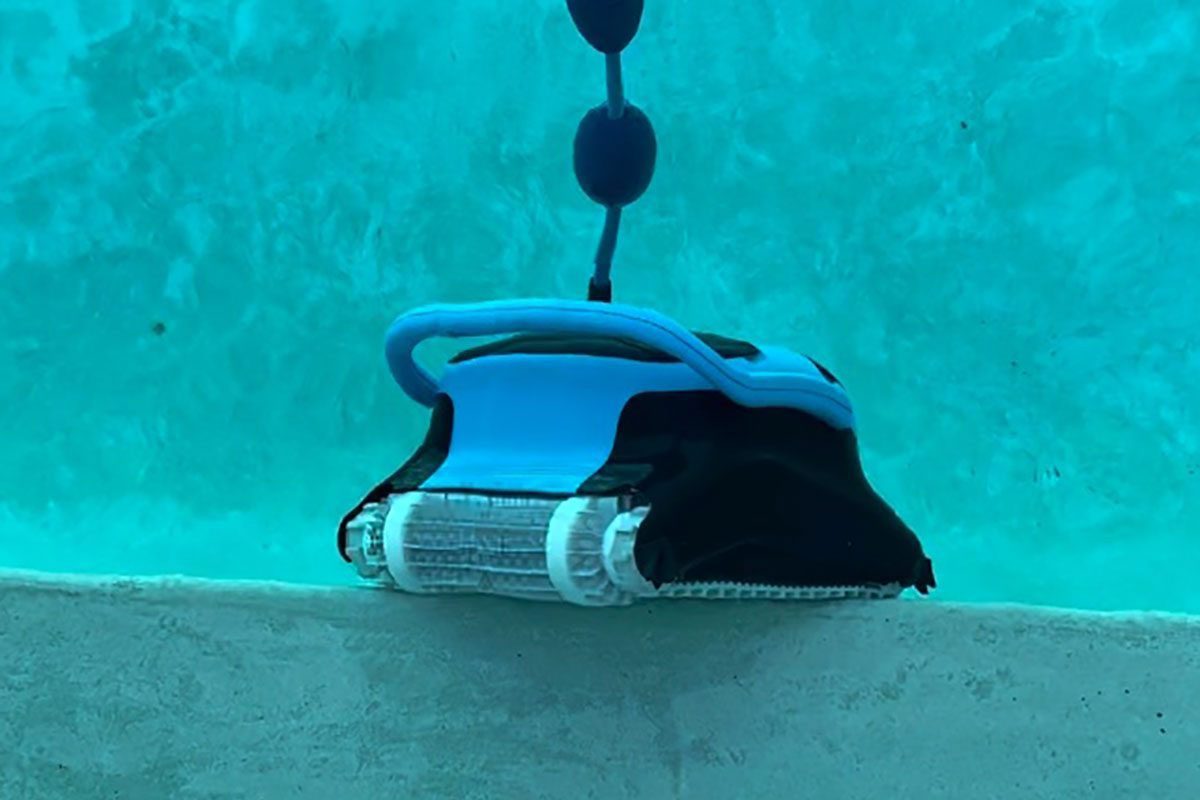 Dolphin Nautilus Cc Plus Robotic Pool Vacuum Cleaner