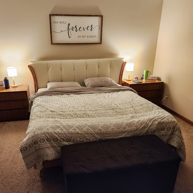 25 Home Cloud Nappa Leather Bed with mattress and pillows