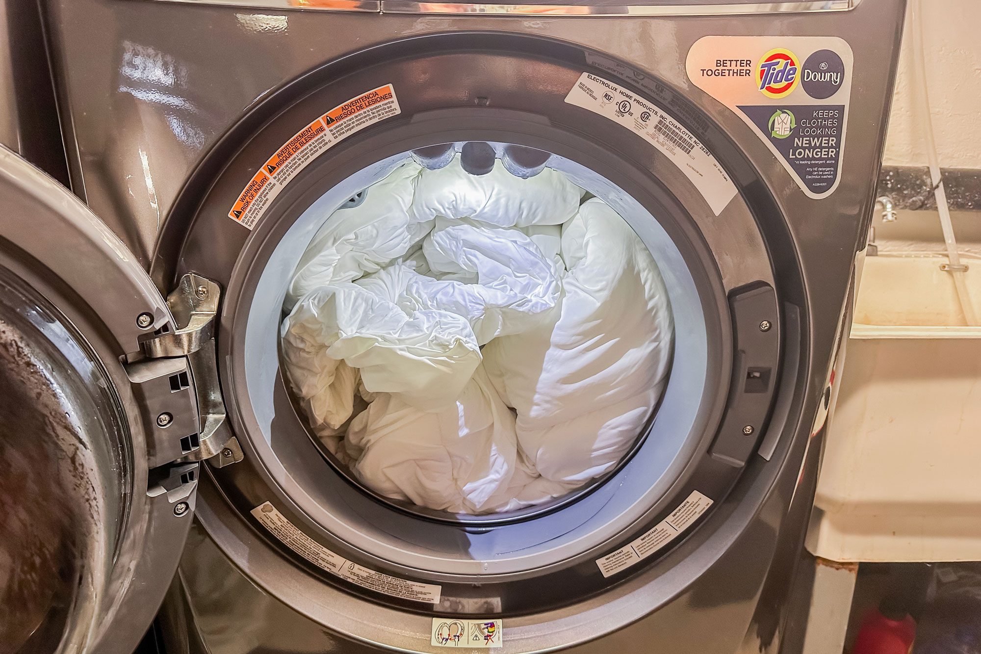 Electrolux Washer And Dryer comforter in washer