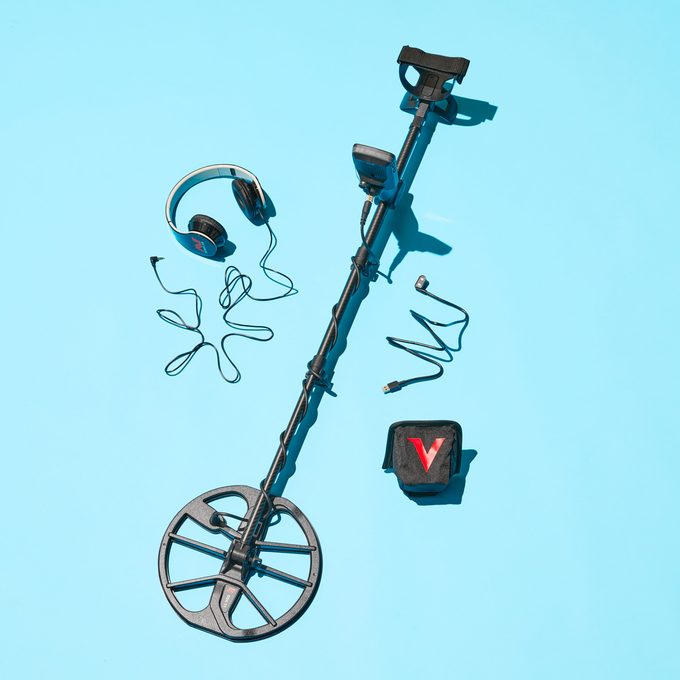 Fh Ptt Metal Detectors 100324 Ef Minelab Equinox 900