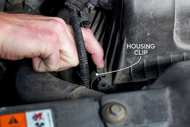 How To Change The Air Filter In Your Car