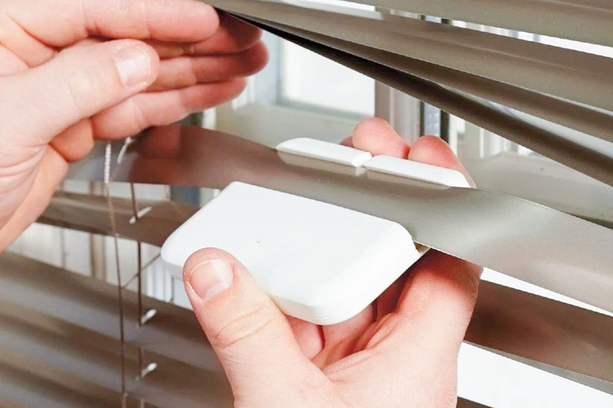 Straighten A Bent Blind