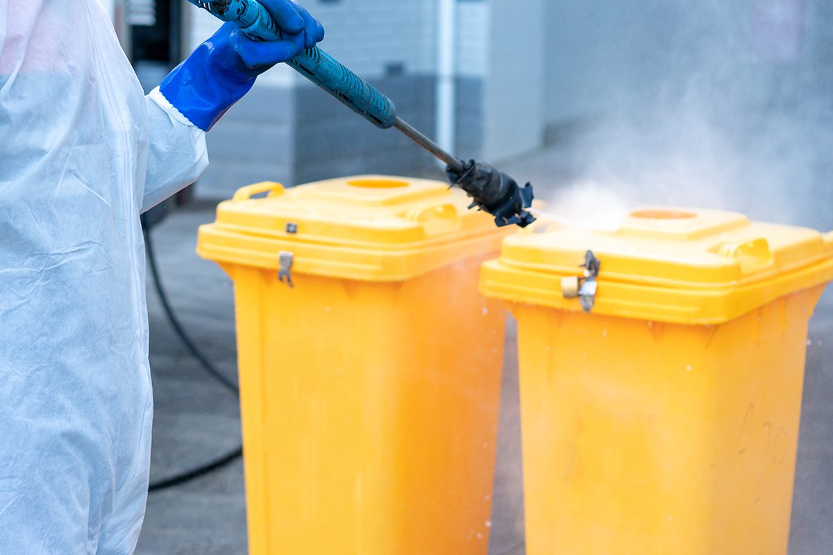 14 Ways To Eliminate Garbage Can Odors Gettyimages 1316550357