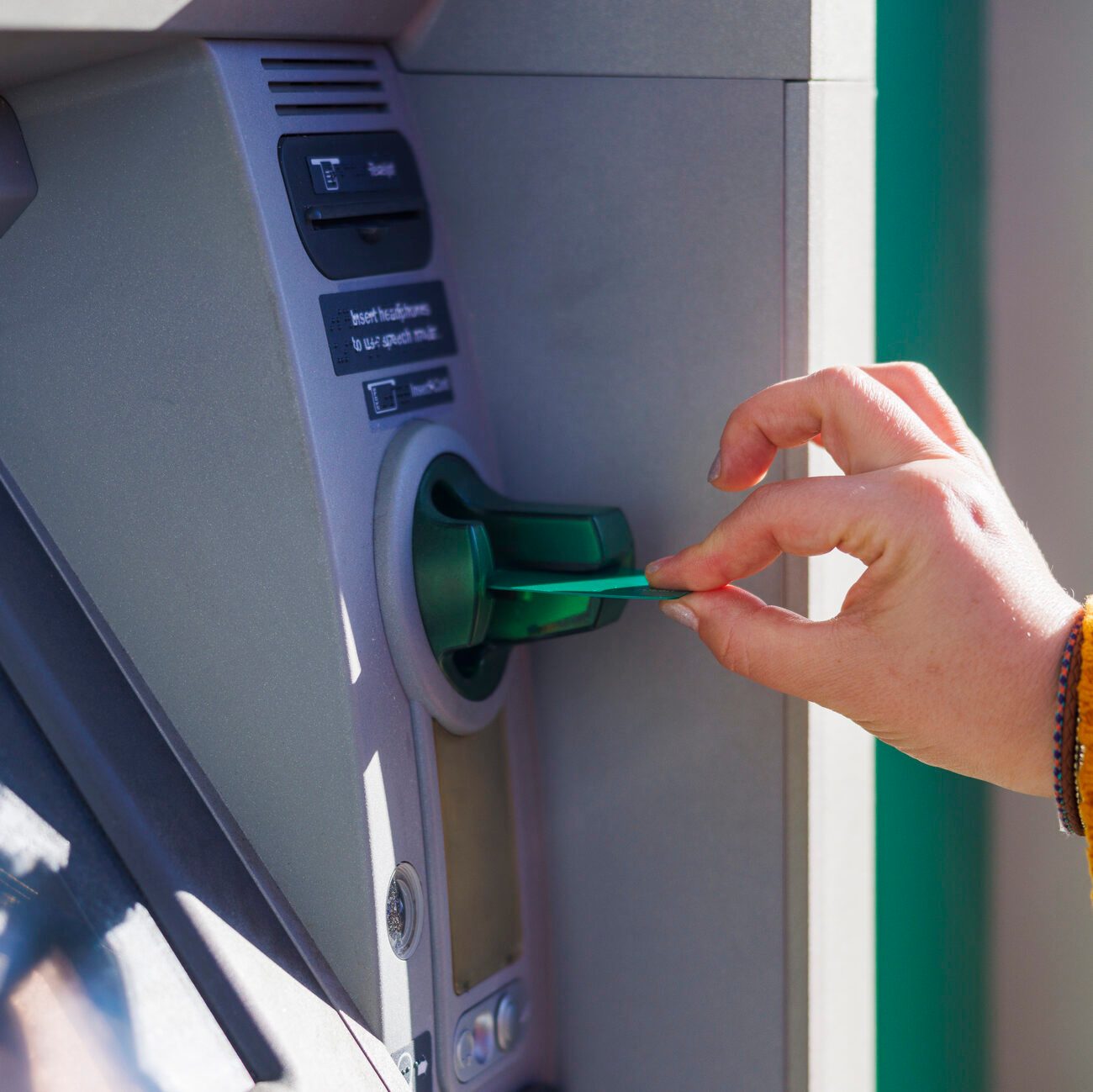 How to Spot and Avoid Card Skimmers: A Complete Guide