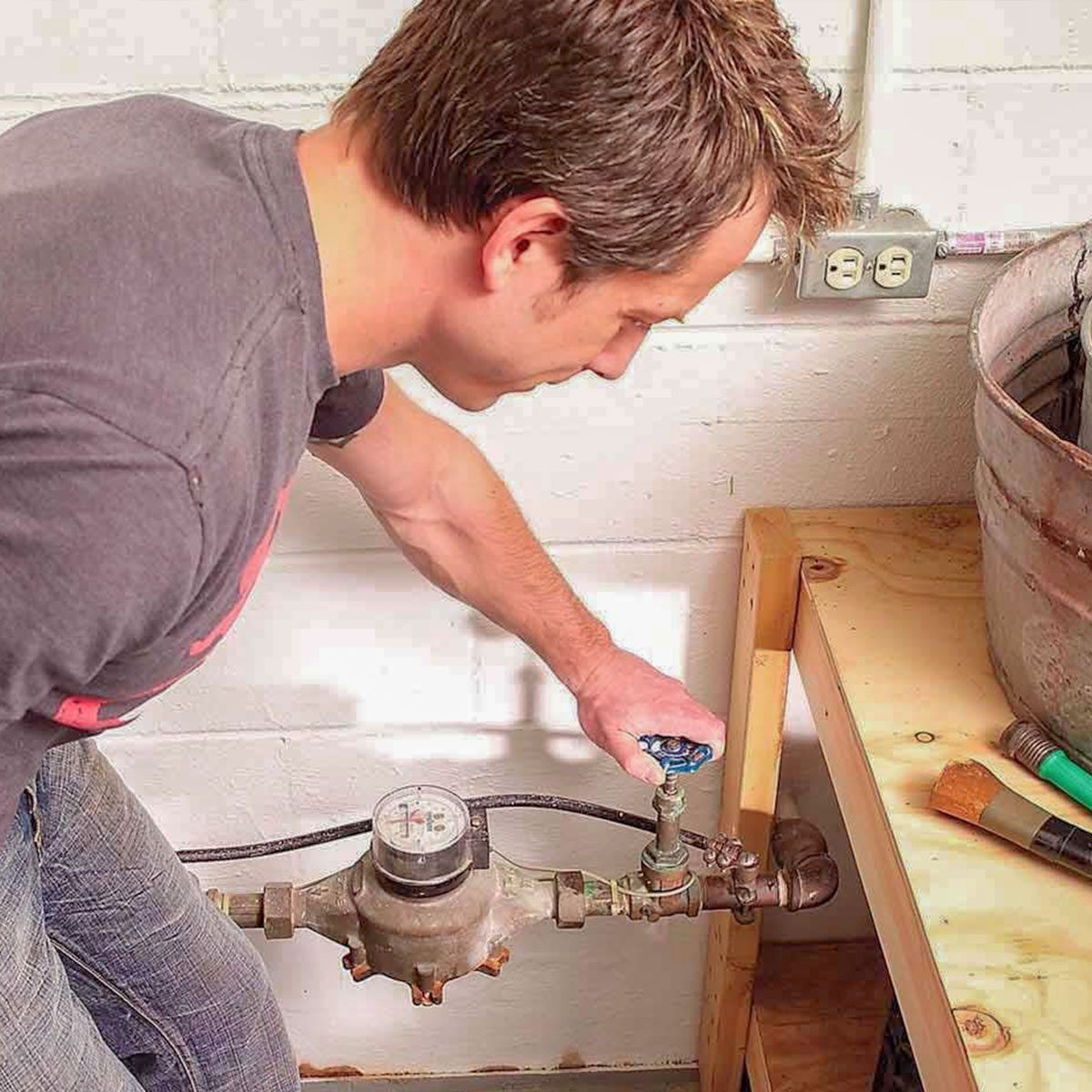 Plumbing Shut Off The Water Before Vacation