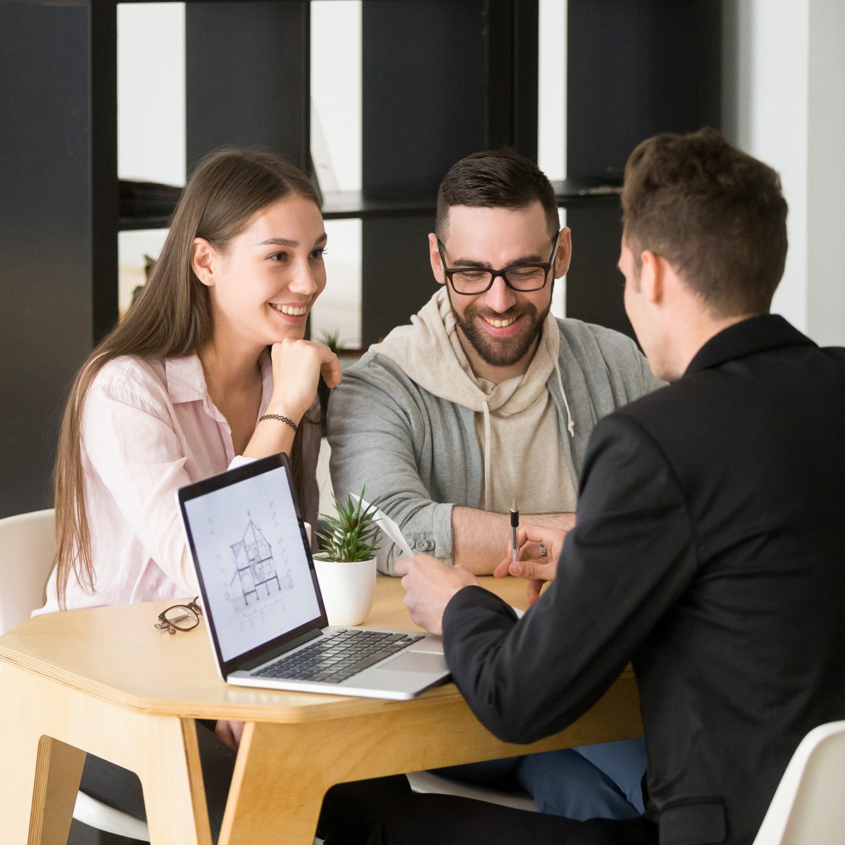 Things To Do When Planning To Sell Your Home Gettyimages 994164720