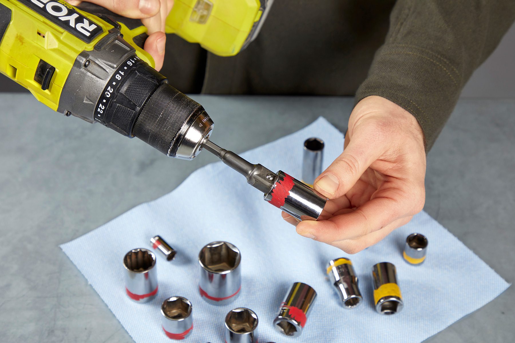 How To Make Chrome Sockets More Visible In Minutes Fhm25 Dr 02 14 Make Chrome Sockets Visible 4b