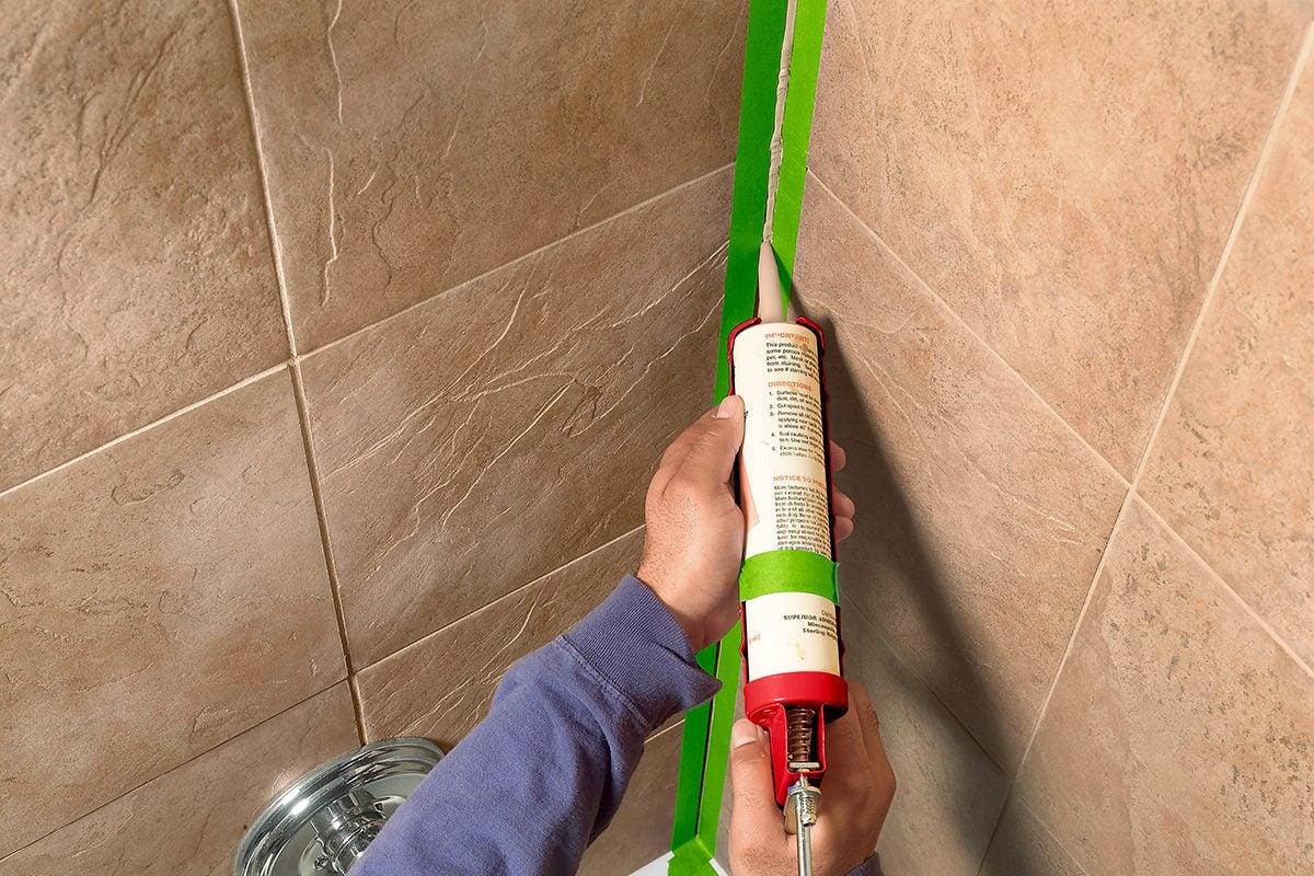 How to Caulk a Shower or Bathtub