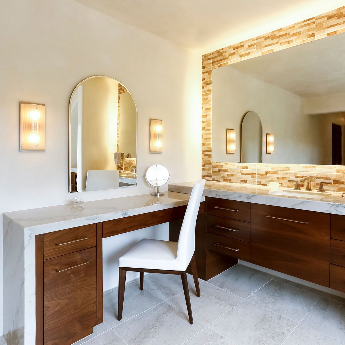 Bathroom with makup vanity 