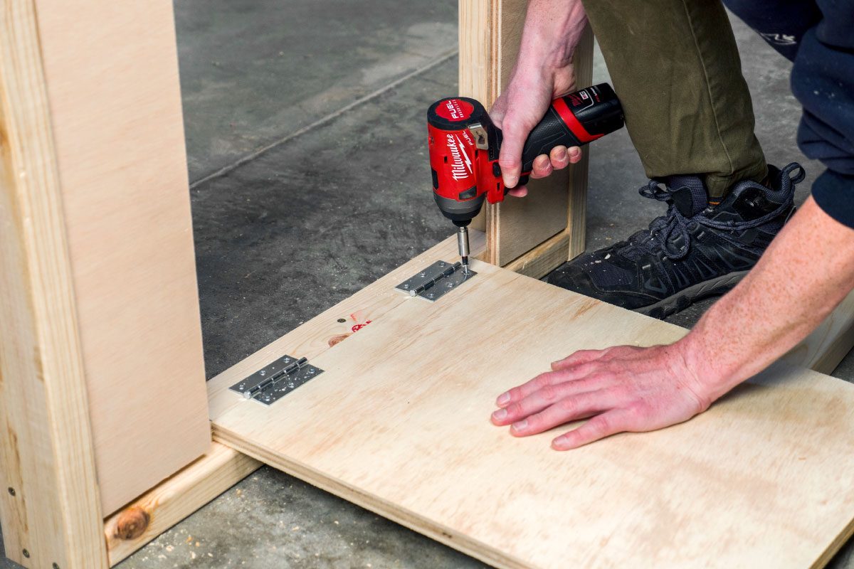 Saturday Morning Workshop Folding Mobile Workbench (diy) Family Handyman Ai