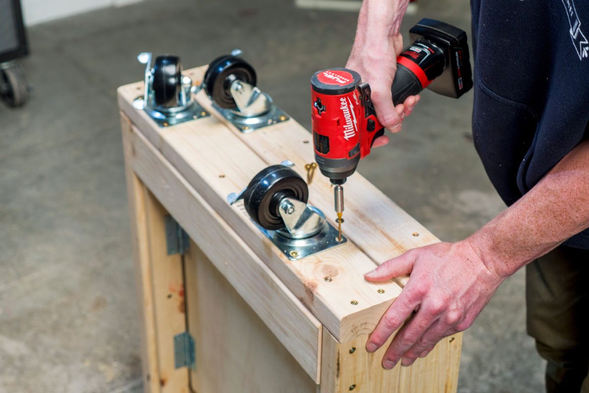 Saturday Morning Workshop Folding Mobile Workbench (diy) Family Handyman Ai